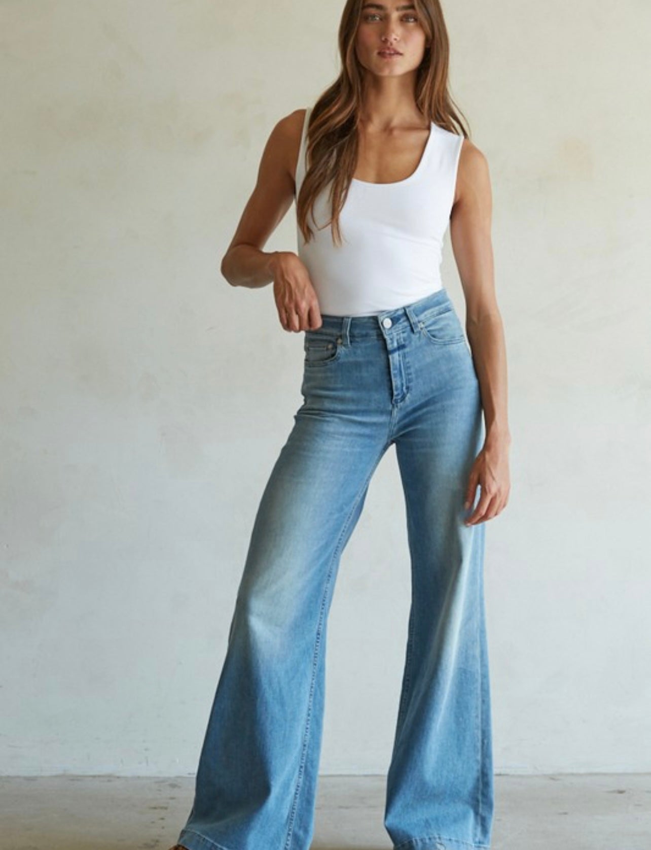 Simple Scoop Neck Tank