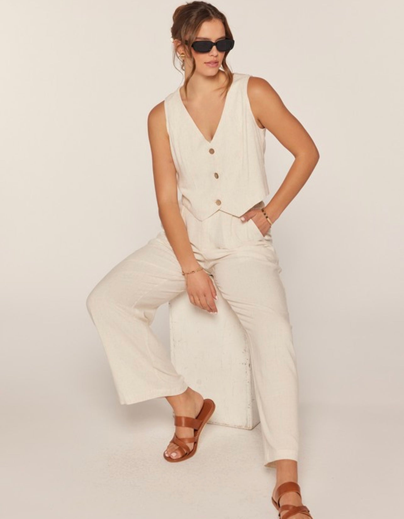Linen Cropped Vest