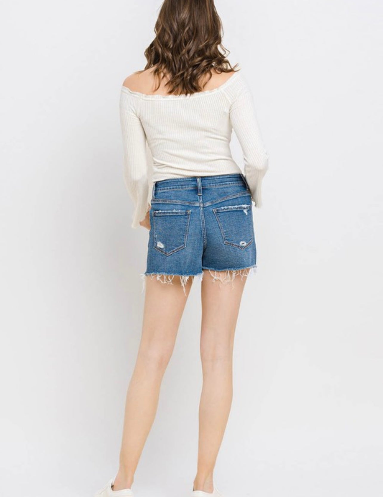Vervet Distressed High Rise Short