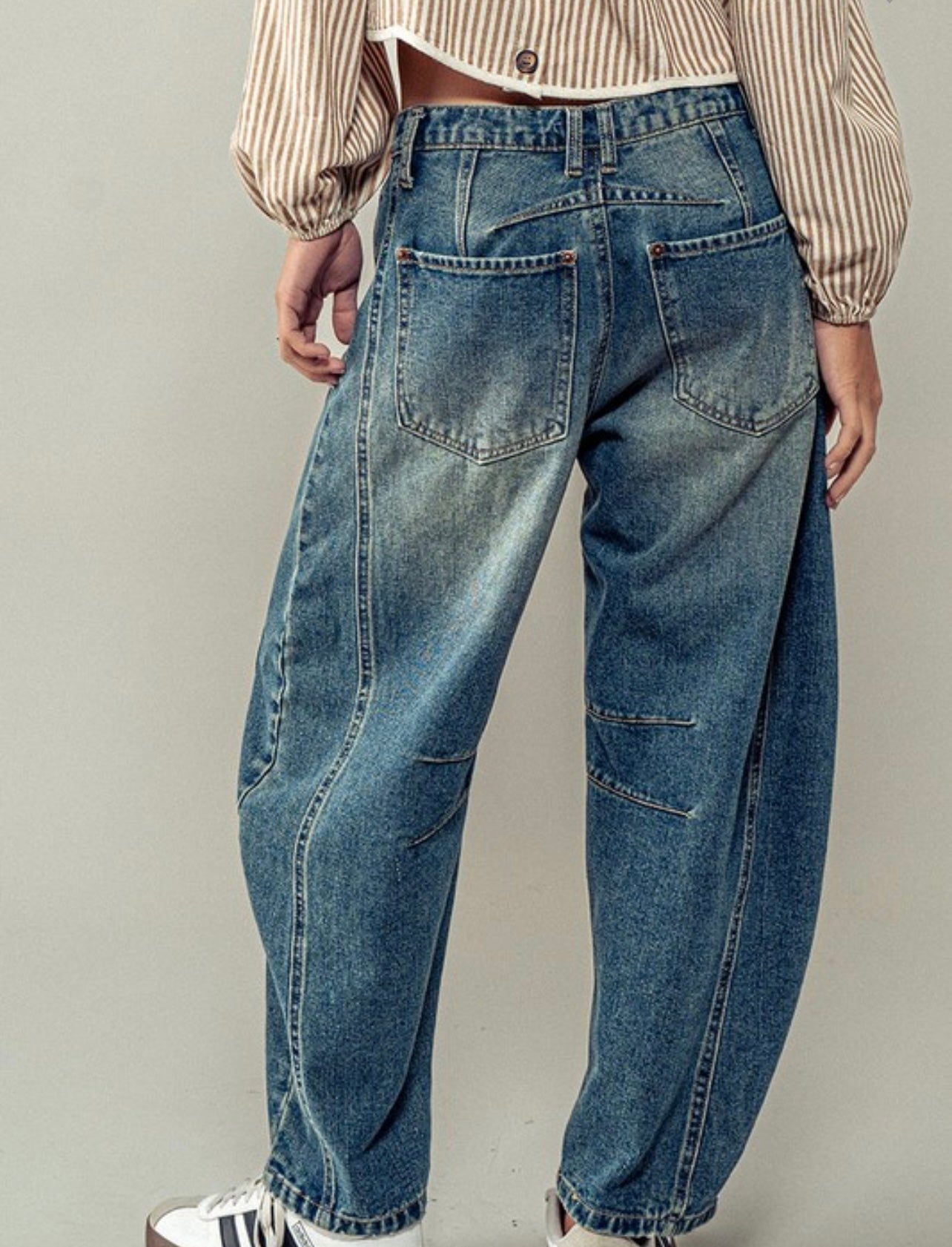 Distressed Barrel Jeans