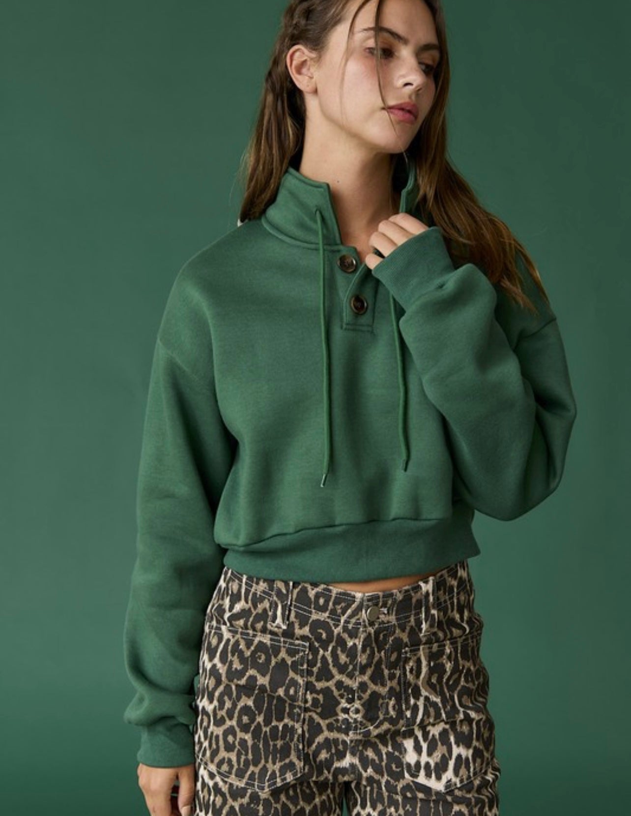 Loose Fit Crop Sweatshirt