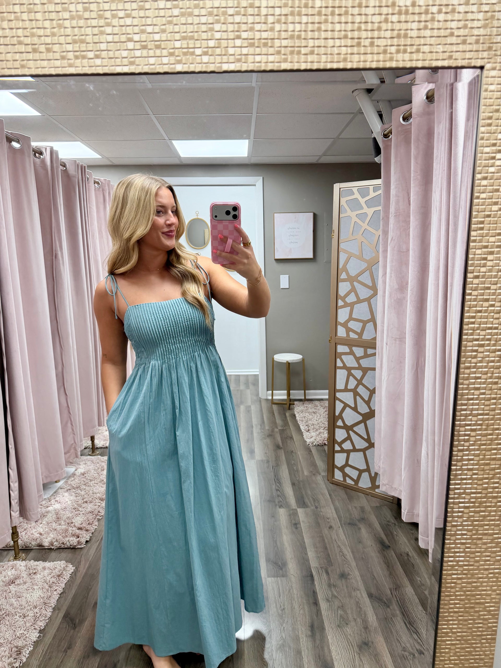 crinkle maxi dress Top – cravemoreboutique Petite Wedding Dress 4 Petite-Friendly Early Fall Pattern:Pink safari The deep V