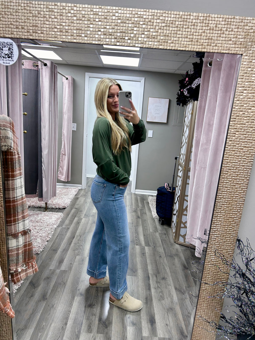 Risen Mid Rise Cuffed Straight Jean