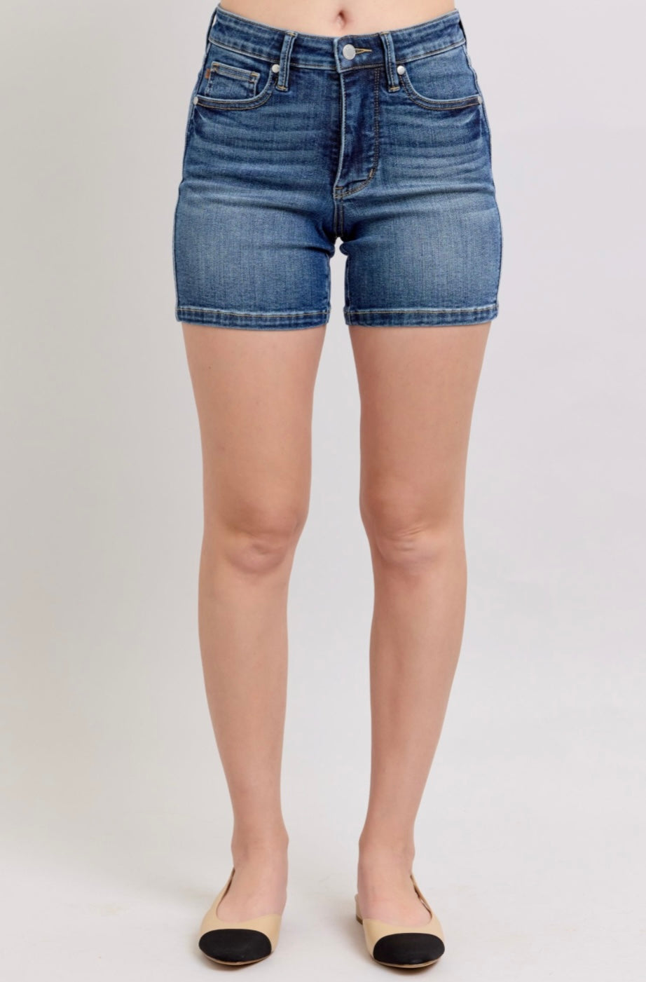 Judy Blue Tummy Control Mid Length Short