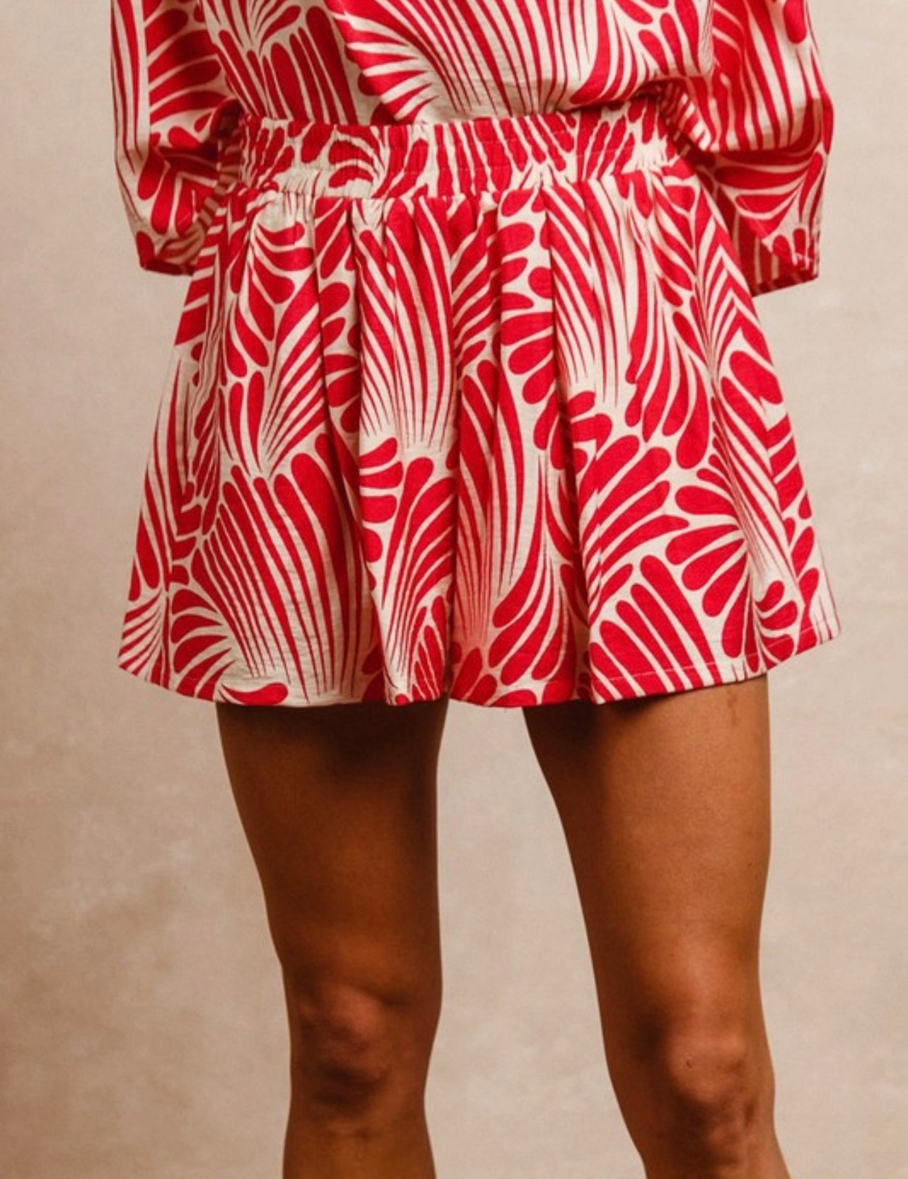 Woven Waist Band Shorts